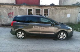 Peugeot 5008 1.6 petrol/ panorama - 7 места, снимка 4