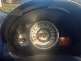 Mazda 2 1.3i klimatik , снимка 13