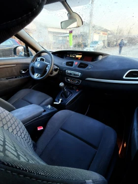 Renault Grand scenic 1.5dci 7местен - 2400 € / 4693.99 лв. - 16521105 11