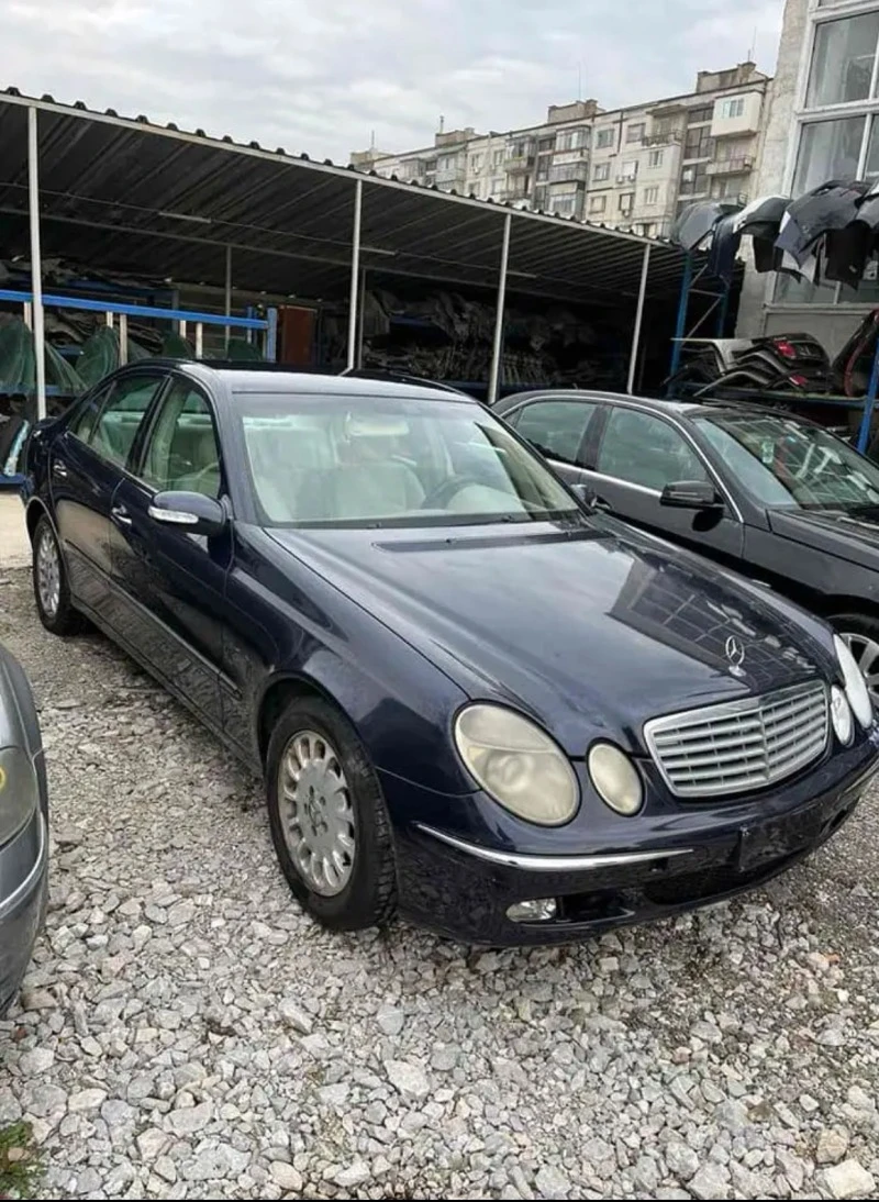 Mercedes-Benz E 270 2.7, снимка 3 - Автомобили и джипове - 44514139