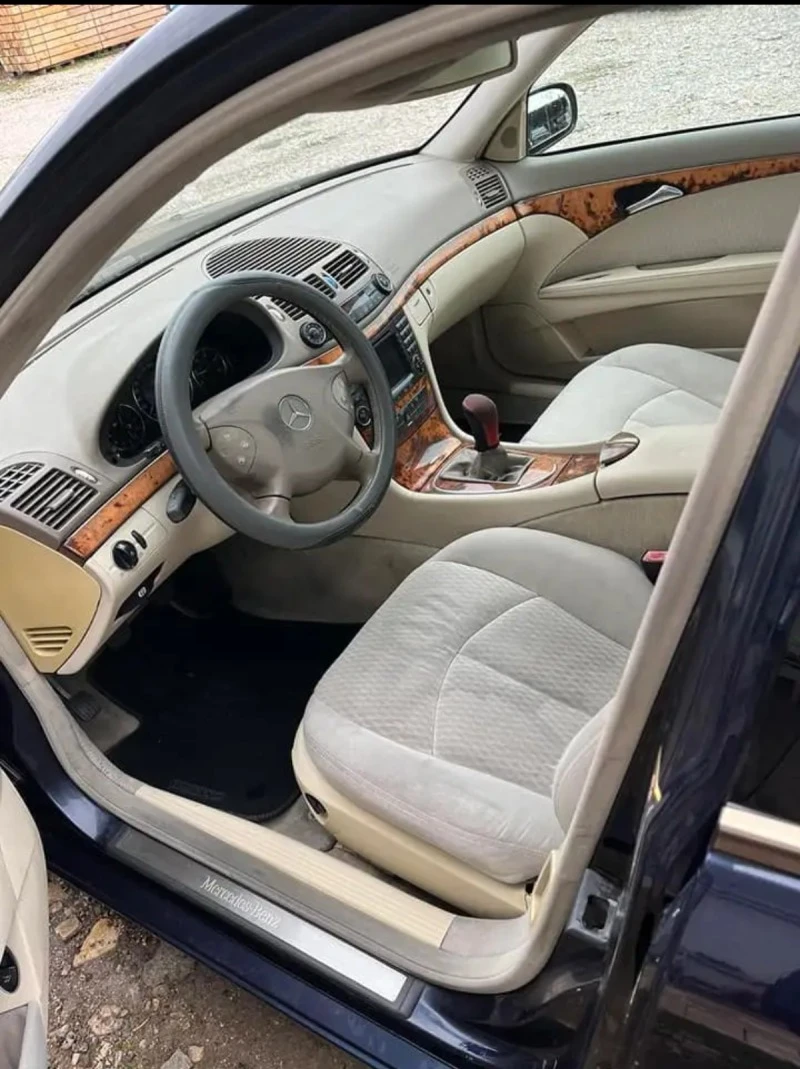 Mercedes-Benz E 270 2.7, снимка 7 - Автомобили и джипове - 44514139