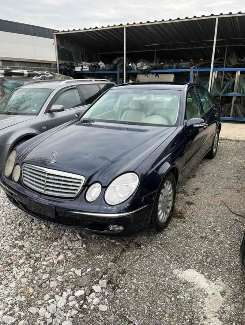 Mercedes-Benz E 270 2.7, снимка 3 - Автомобили и джипове - 44514139