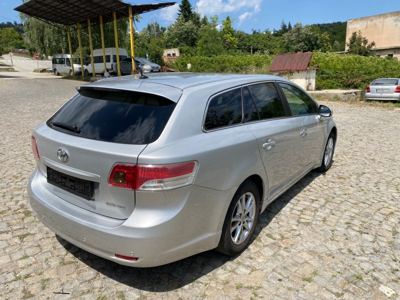 Toyota Avensis 2.0 Швейцария, снимка 3 - Автомобили и джипове - 46747900