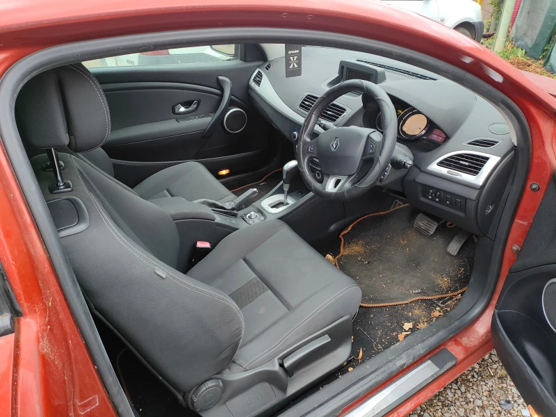 Renault Megane 1.5dci, снимка 6 - Автомобили и джипове - 46963965