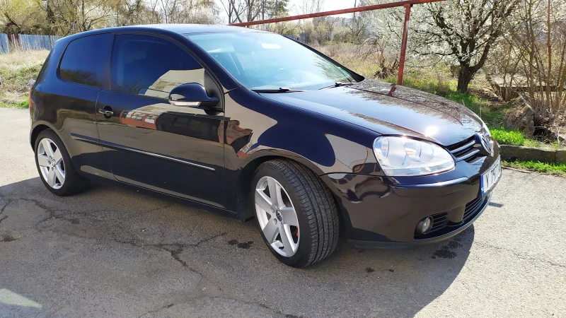 VW Golf 5, снимка 2 - Автомобили и джипове - 47586431