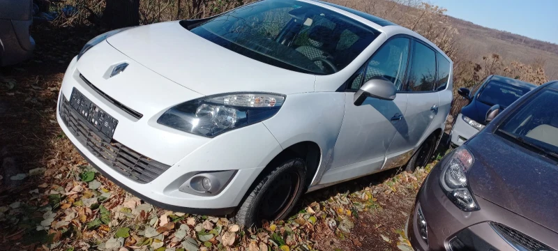 Renault Grand scenic 1.6 dci, снимка 1 - Автомобили и джипове - 48135476