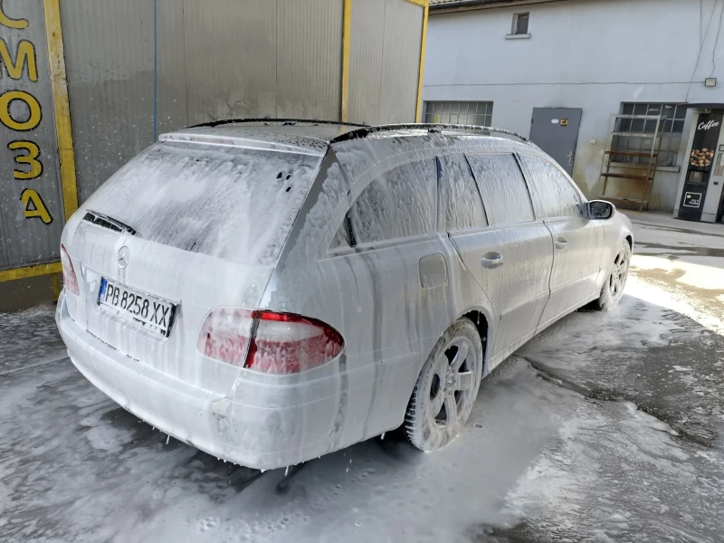 Mercedes-Benz E 320 Avangarde, снимка 11 - Автомобили и джипове - 48513244