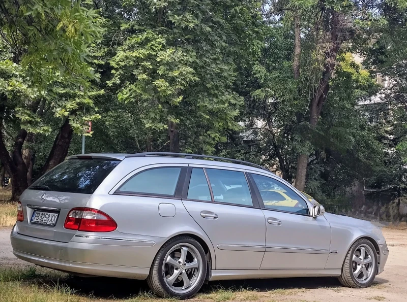 Mercedes-Benz E 320 Avangarde, снимка 11 - Автомобили и джипове - 48513244