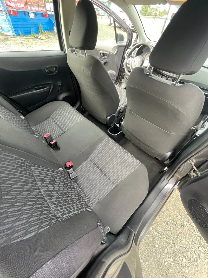 Toyota Yaris 1.4D-90к.с., снимка 11 - Автомобили и джипове - 51324437