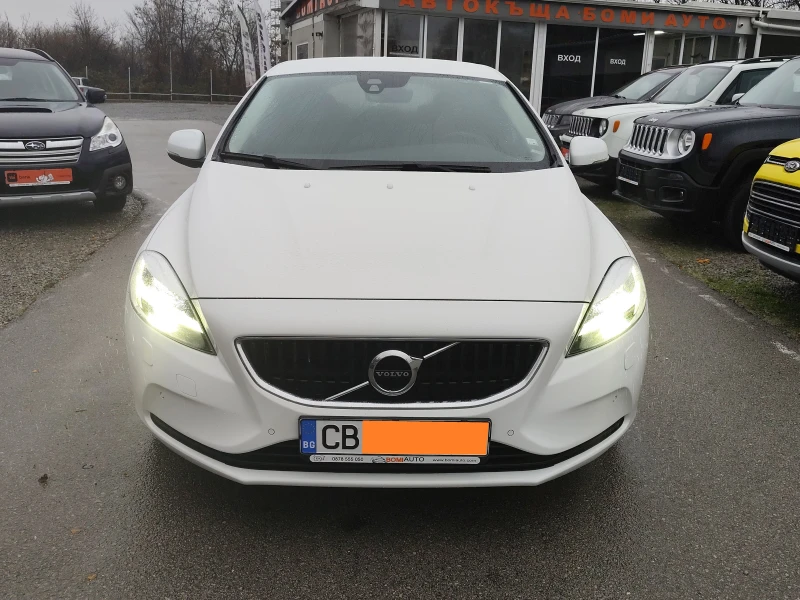 Volvo V40 1.5i* АВТОМАТИК* LED/XENON* NAVI* EURO6D* , снимка 2 - Автомобили и джипове - 52575910