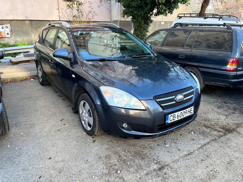 Kia Ceed 1.6 SW, снимка 5 - Автомобили и джипове - 52850562