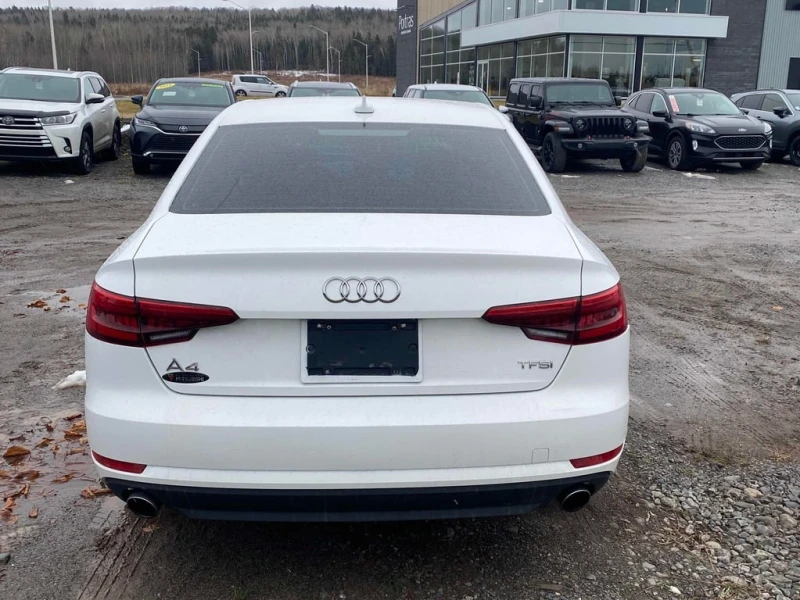 Audi A4 * ultra Premium * CARFAX * ЦЕНА ДО БГ, снимка 4 - Автомобили и джипове - 52877157