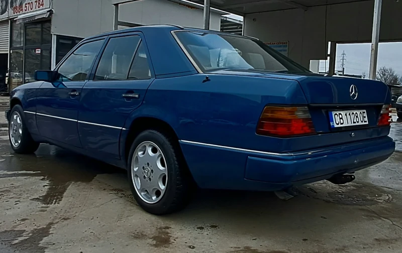 Mercedes-Benz 124 300D Automat 32000km! ЧИСТО НОВ AMG ПАКЕТ В ЦЕНАТА, снимка 8 - Автомобили и джипове - 53585103