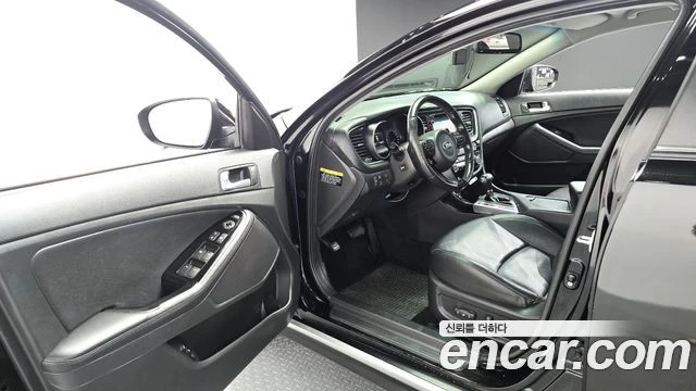 Kia K5, снимка 10 - Автомобили и джипове - 56062876