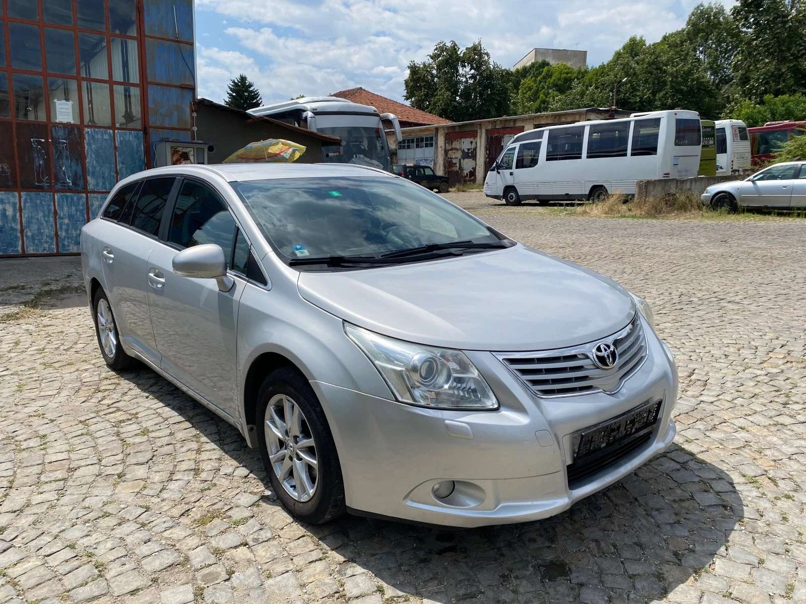 Toyota Avensis 2.0 Швейцария - изображение 2