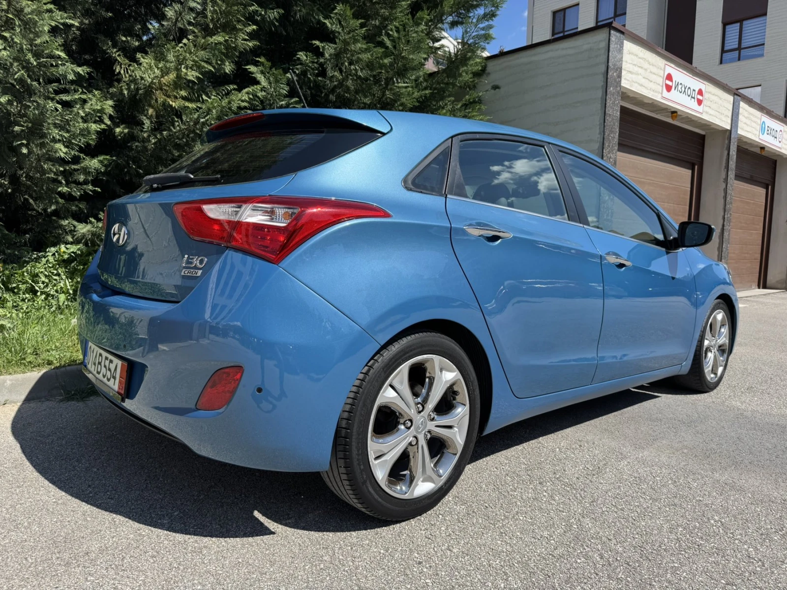 Hyundai I30 1.6CRDI Platinum Панорама Full service history - изображение 2