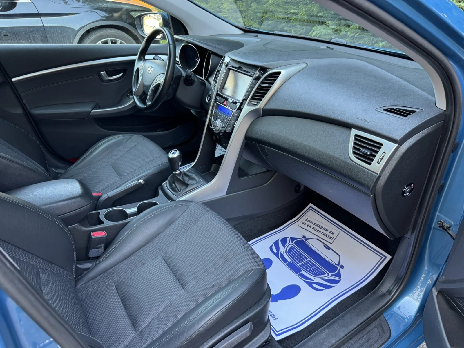 Hyundai I30 1.6CRDI Platinum Панорама Full service history - изображение 8