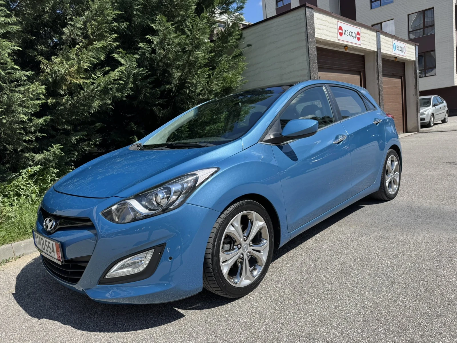 Hyundai I30 1.6CRDI Platinum Панорама Full service history - изображение 4