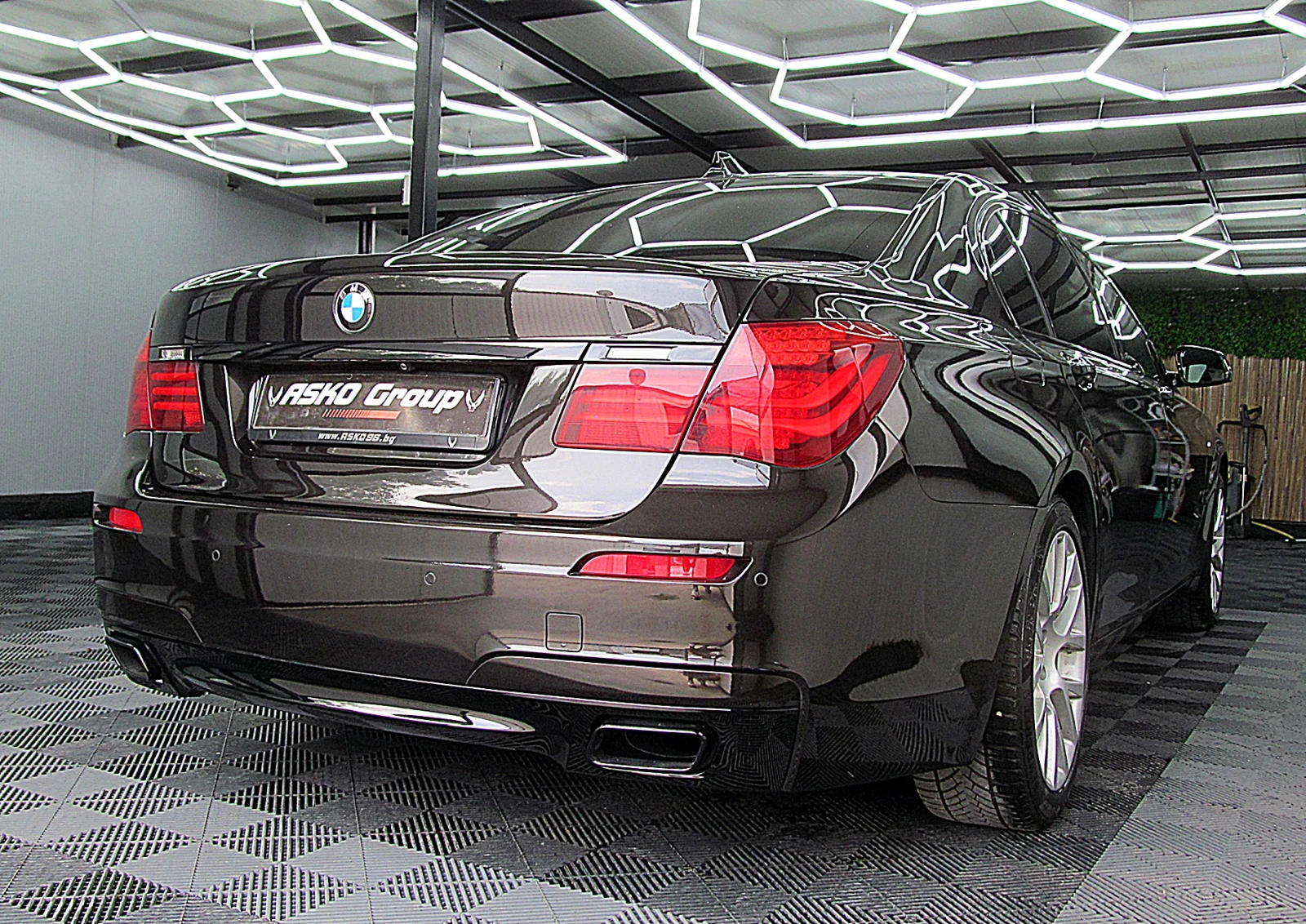 BMW 750 Xdrive /M-paket/LONG/KeylesGo/СОБСТВЕН ЛИЗИНГ - изображение 6