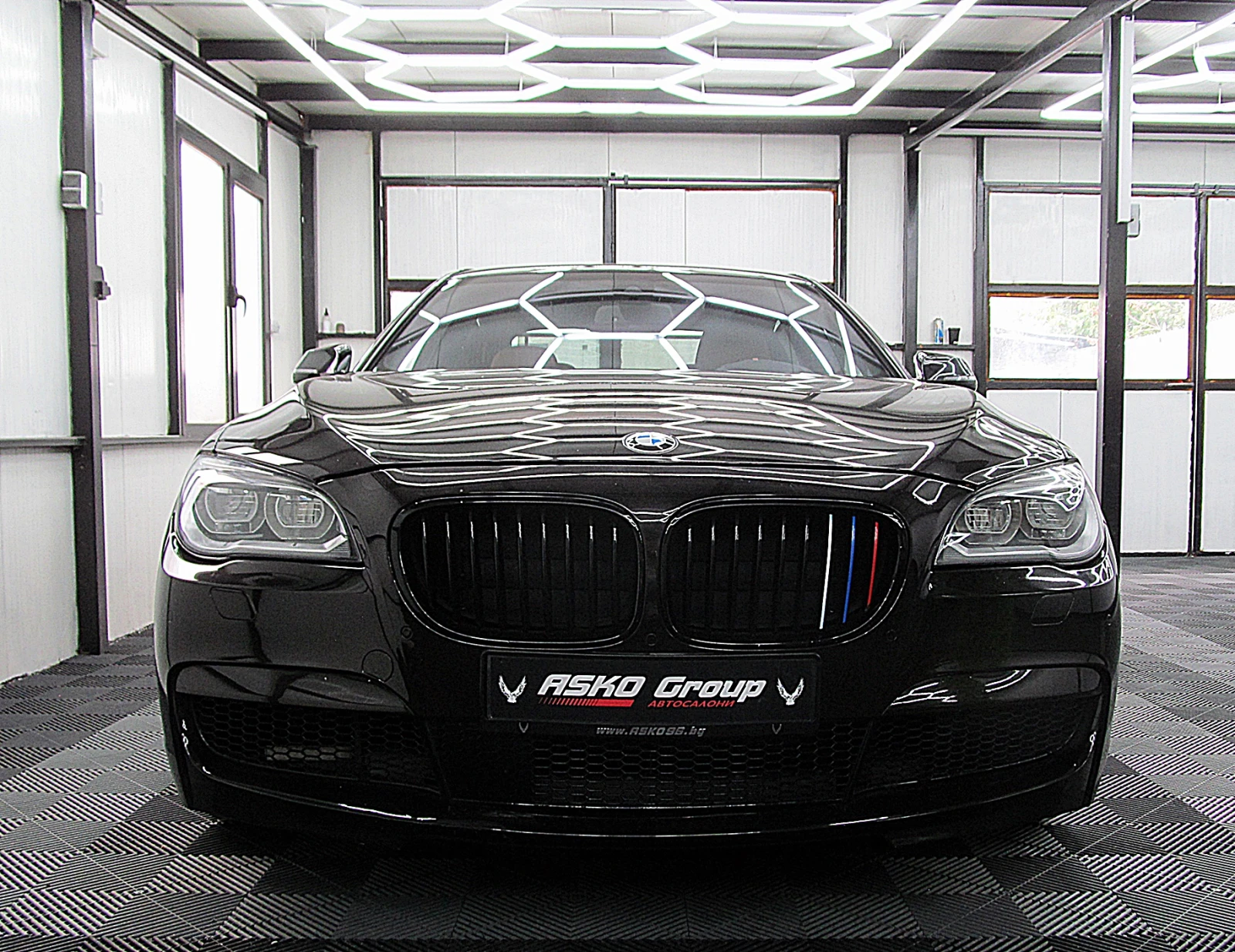 BMW 750 Xdrive /M-paket/LONG/KeylesGo/СОБСТВЕН ЛИЗИНГ - изображение 2