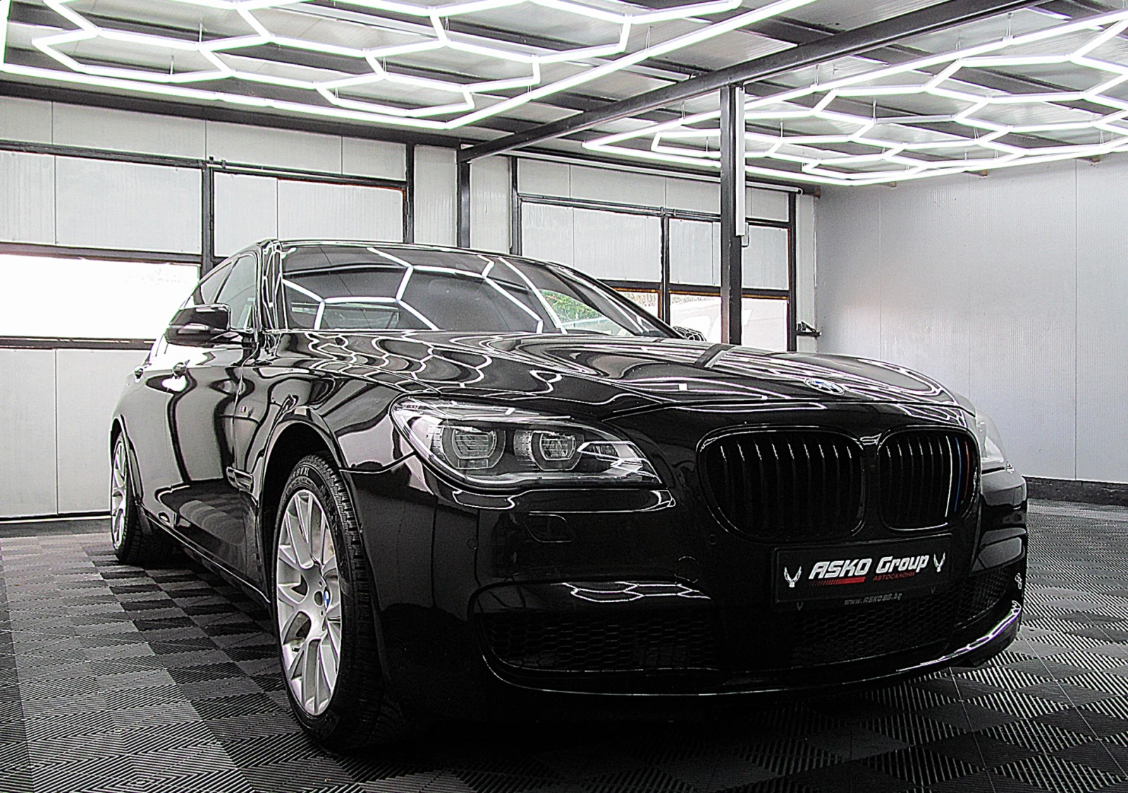 BMW 750 Xdrive /M-paket/LONG/KeylesGo/СОБСТВЕН ЛИЗИНГ - изображение 3