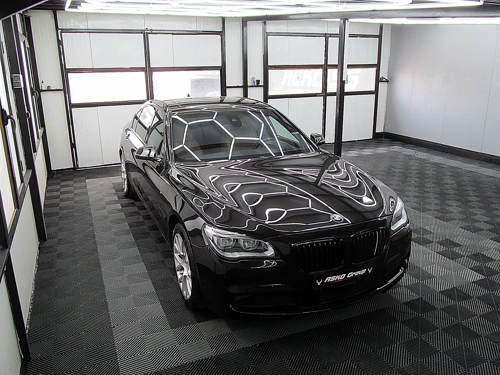 BMW 750 Xdrive /M-paket/LONG/KeylesGo/СОБСТВЕН ЛИЗИНГ - изображение 7