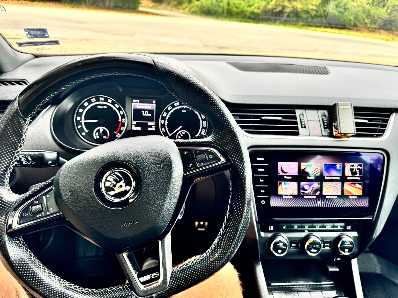 Skoda Octavia VRS 2.0 TDI 184 к.с. Keyless/Columbus/Carplay  - изображение 8