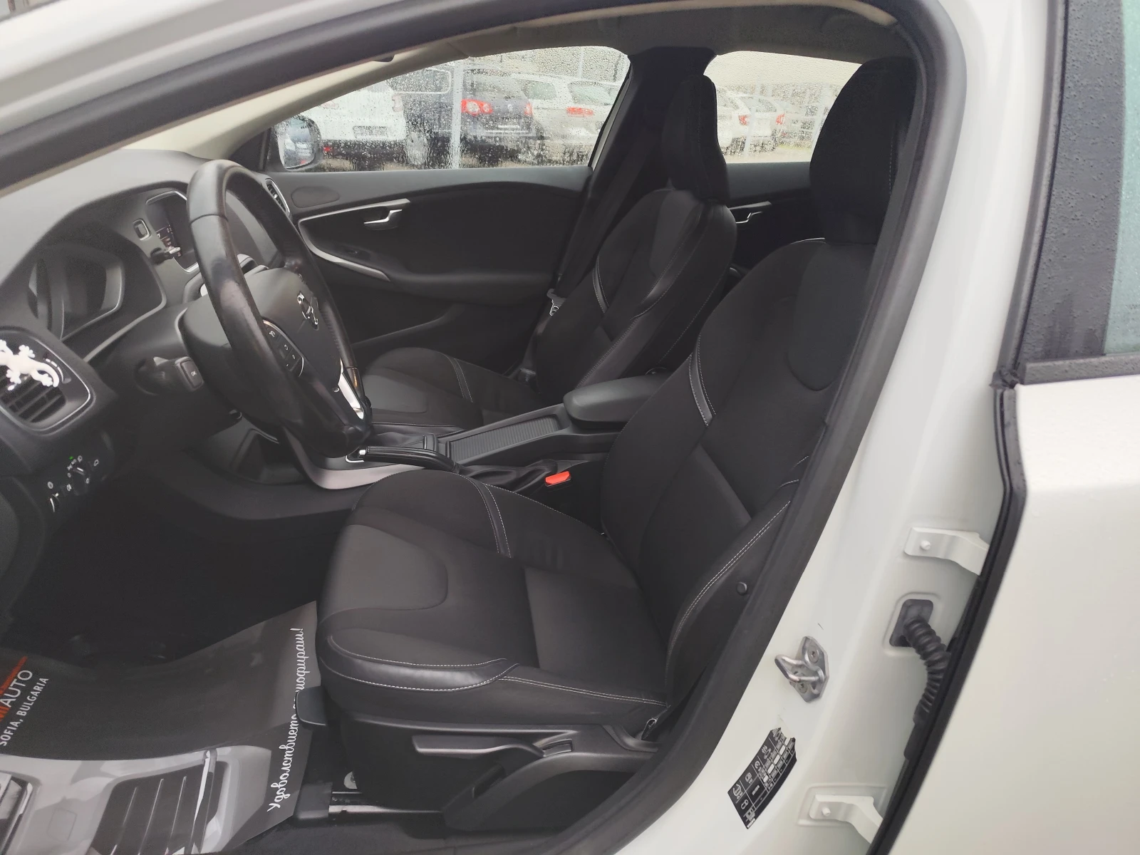 Volvo V40 1.5i* АВТОМАТИК* LED/XENON* NAVI* EURO6D*  - изображение 6