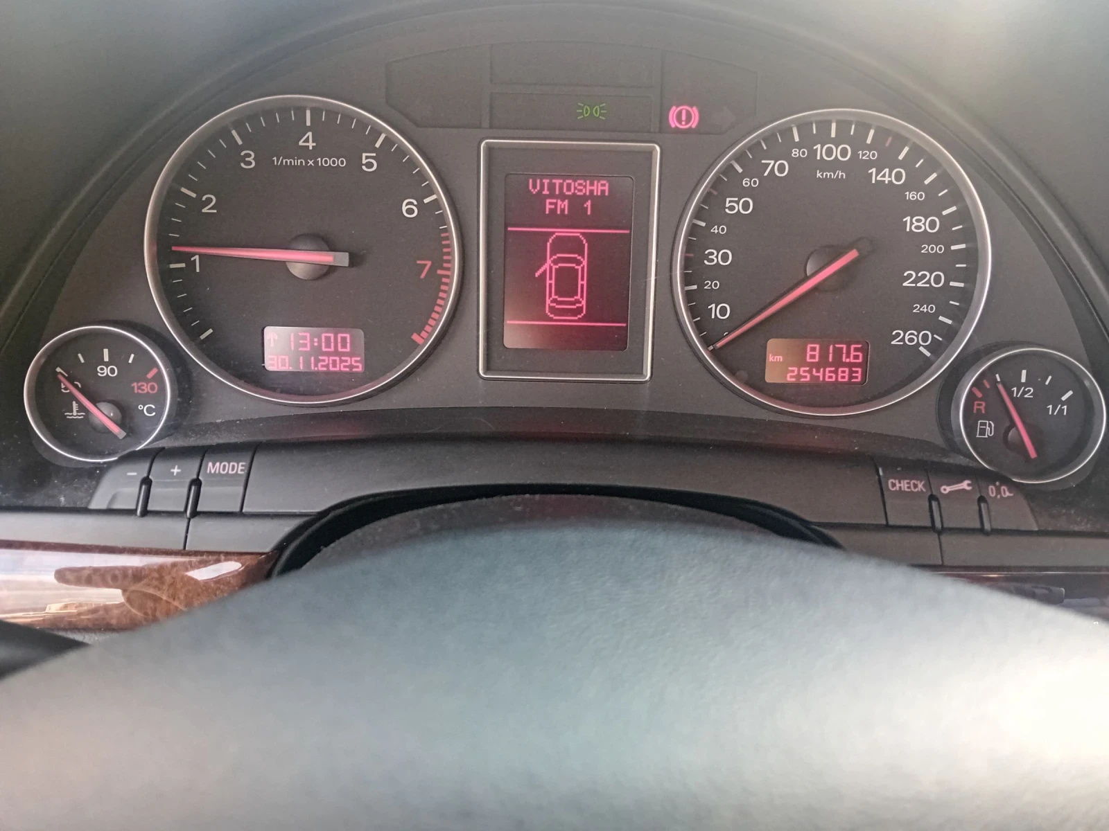 Audi A4 3.0i - изображение 4