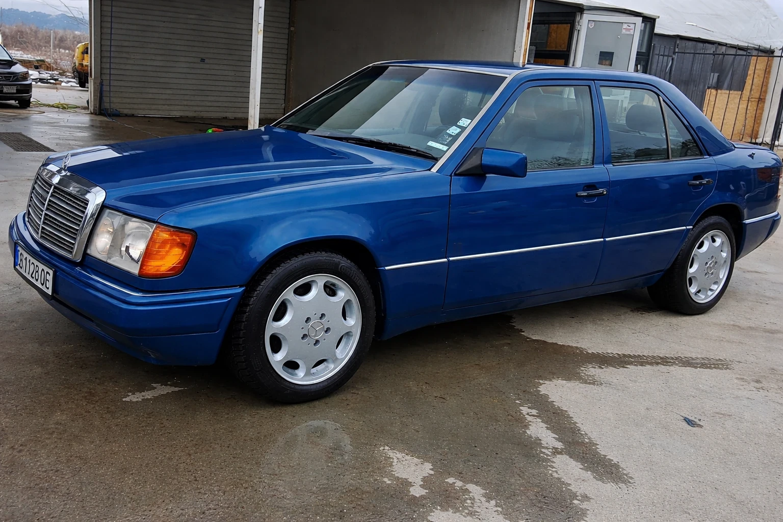 Mercedes-Benz 124 E300D АВТОМАТИК НИВОМАТ КЛИМАТРОНИК  ЦЕНА ДО 30.03, снимка 3 - Автомобили и джипове - 53852801