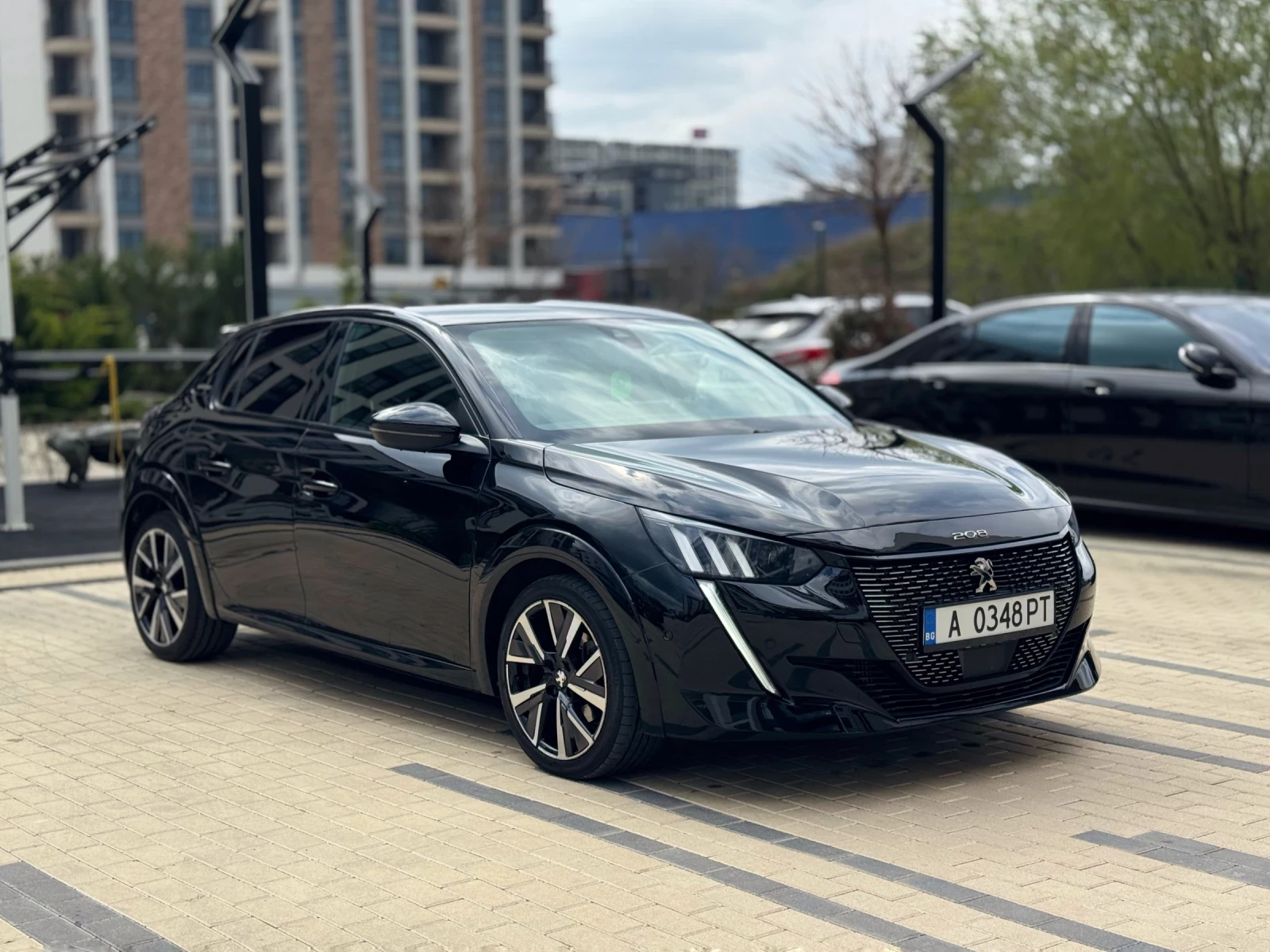 Peugeot 208 GT-line 1.2-100к.с, Automatic, Distronic, снимка 2 - Автомобили и джипове - 54090783