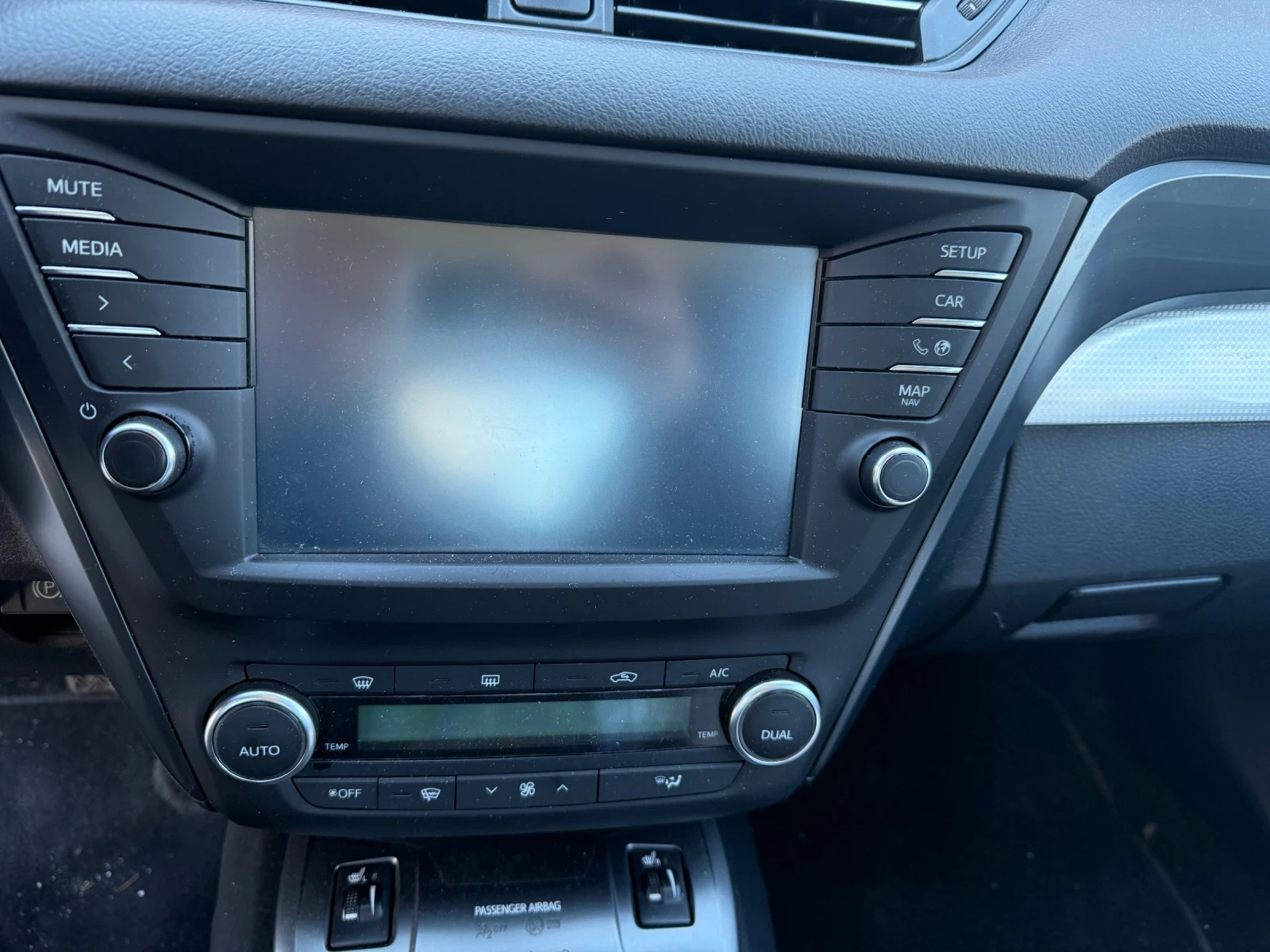 Toyota Avensis 2.0D 143HP, снимка 10 - Автомобили и джипове - 54115672