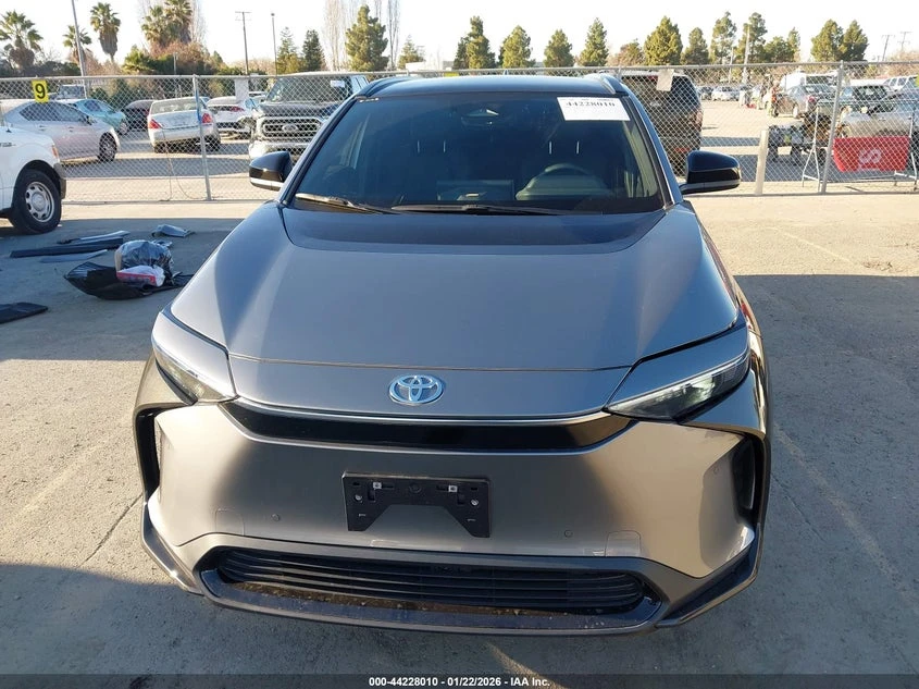 Toyota bZ4X XLE AWD | Mobile.bg � ����������� 13