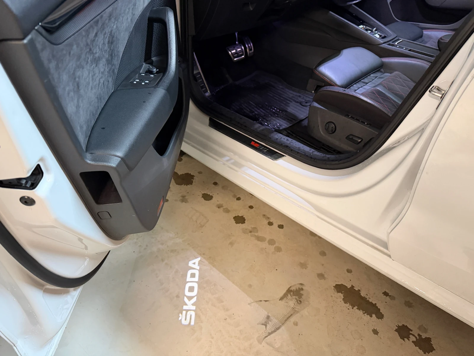 Skoda Octavia, снимка 11 - Автомобили и джипове - 54243030