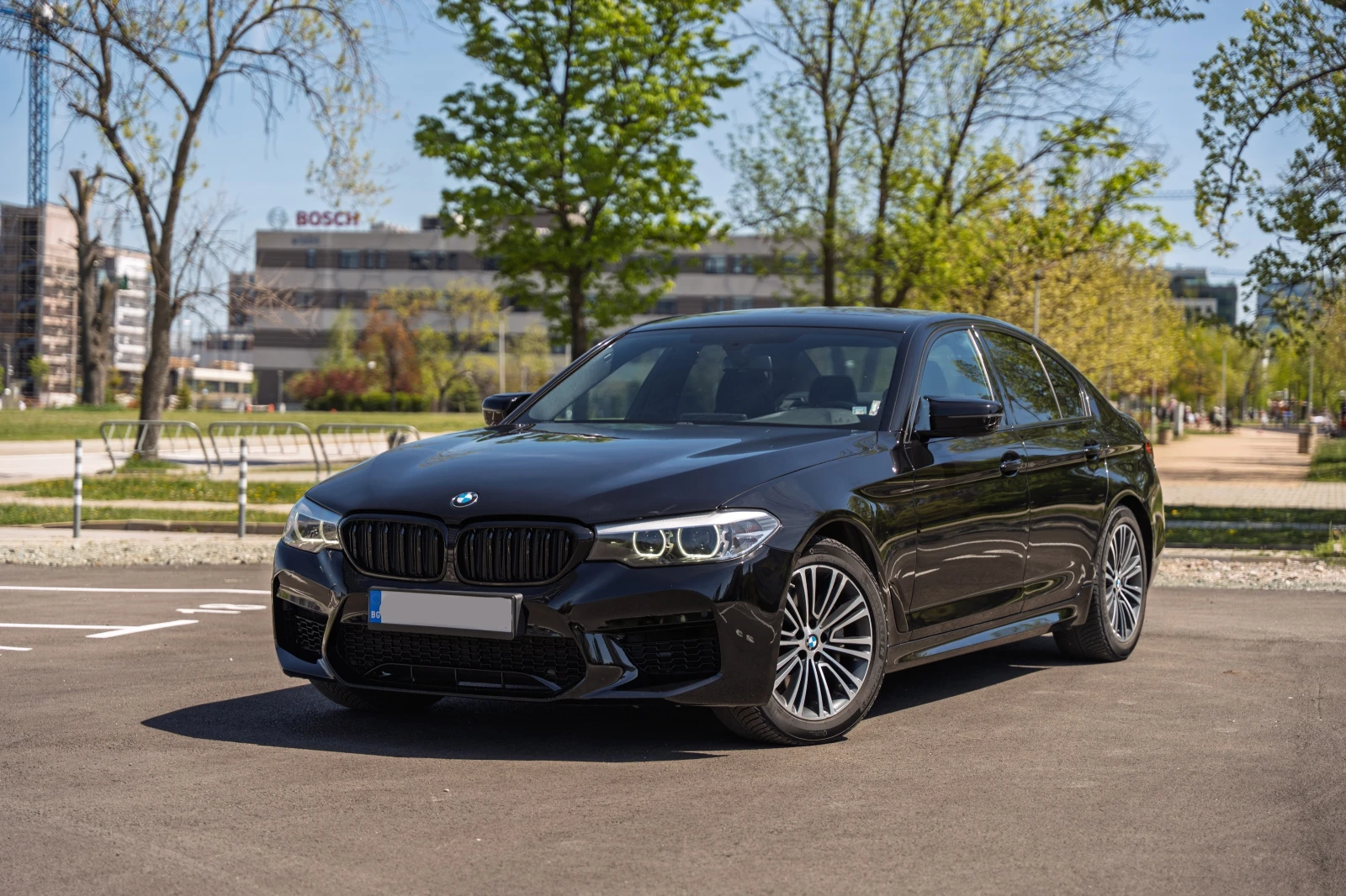 BMW 530 i xDrive, снимка 2 - Автомобили и джипове - 54312978