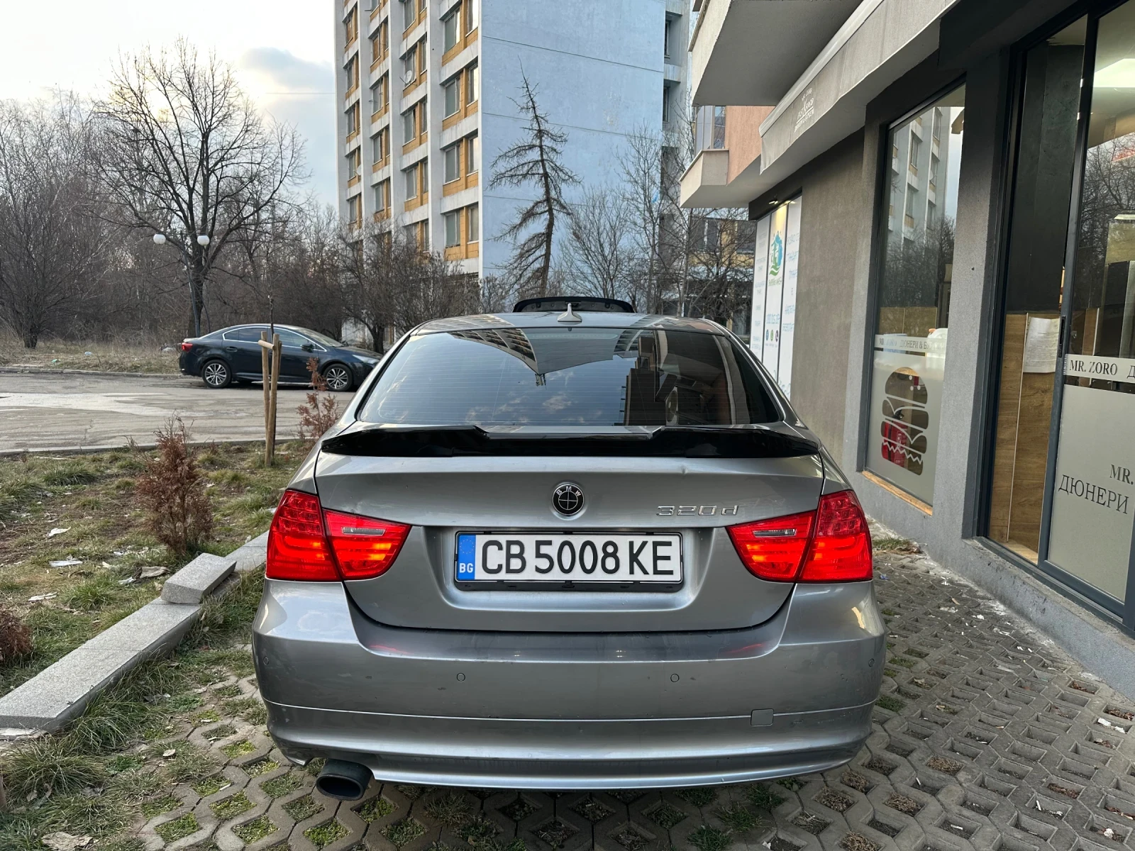 BMW 320, снимка 9 - Автомобили и джипове - 54414194