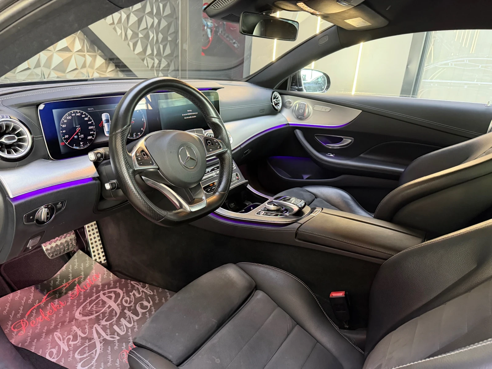 Mercedes-Benz E 220 d COUPE * AMG * BURMESTER * LED * КАМЕРА * , снимка 5 - Автомобили и джипове - 54695376