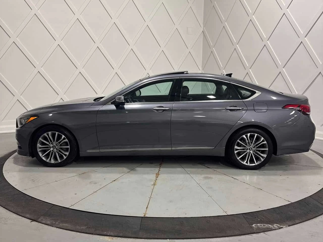Hyundai Genesis | Luxury | ДВА КЛЮЧА | ПАНОРАМА | ПОДГРЕВ | , снимка 2 - Автомобили и джипове - 54756459