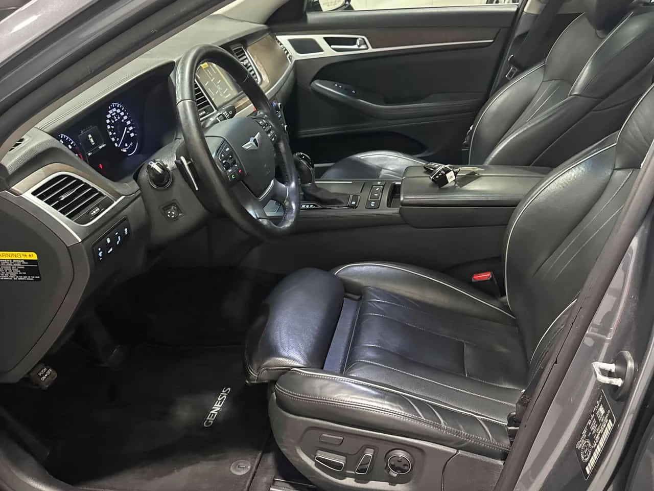 Hyundai Genesis | Luxury | ДВА КЛЮЧА | ПАНОРАМА | ПОДГРЕВ | , снимка 14 - Автомобили и джипове - 54756459