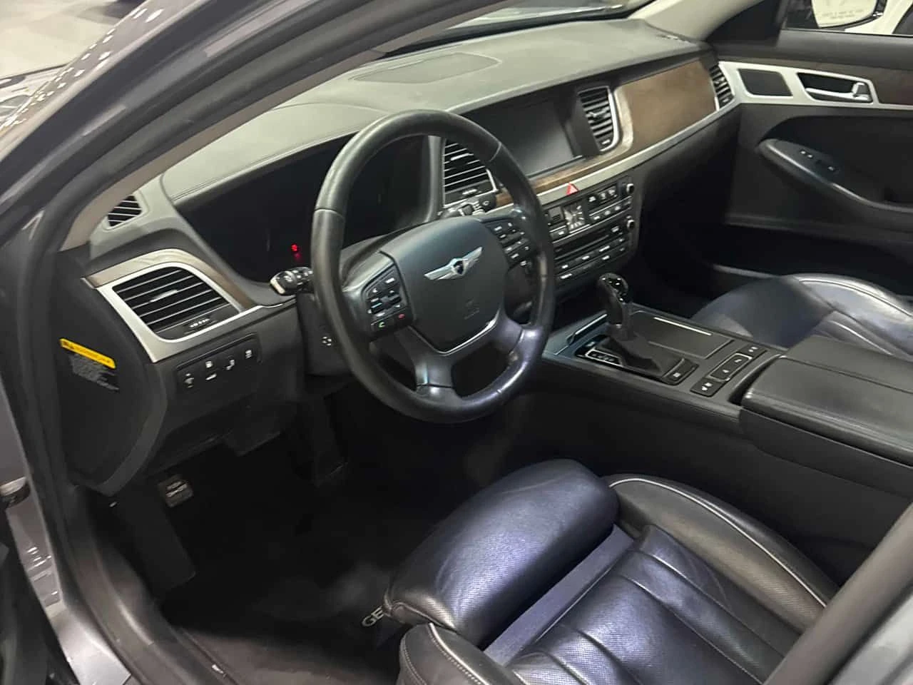 Hyundai Genesis | Luxury | ДВА КЛЮЧА | ПАНОРАМА | ПОДГРЕВ | , снимка 5 - Автомобили и джипове - 54756459