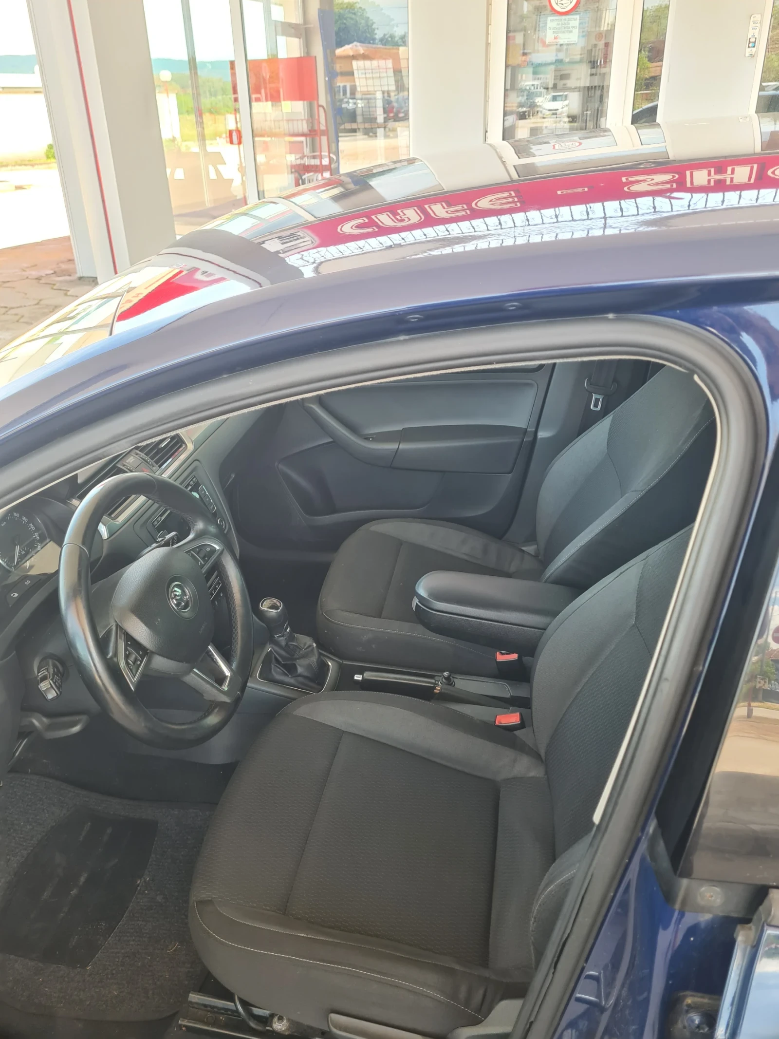 Skoda Rapid 1.6TDI 105к.с. 2014г. , снимка 6 - Автомобили и джипове - 54762669