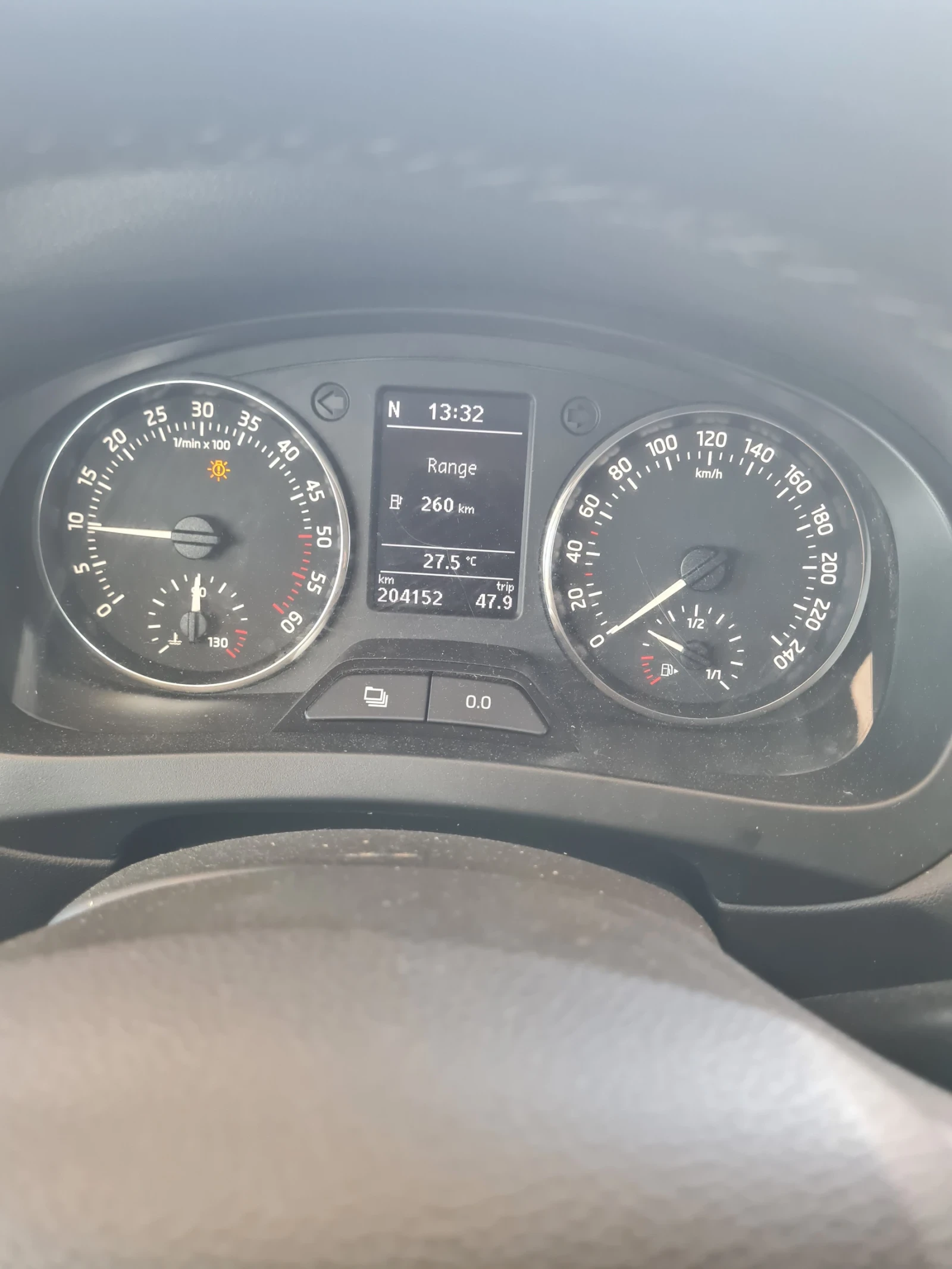 Skoda Rapid 1.6TDI 105к.с. 2014г. , снимка 10 - Автомобили и джипове - 54762669