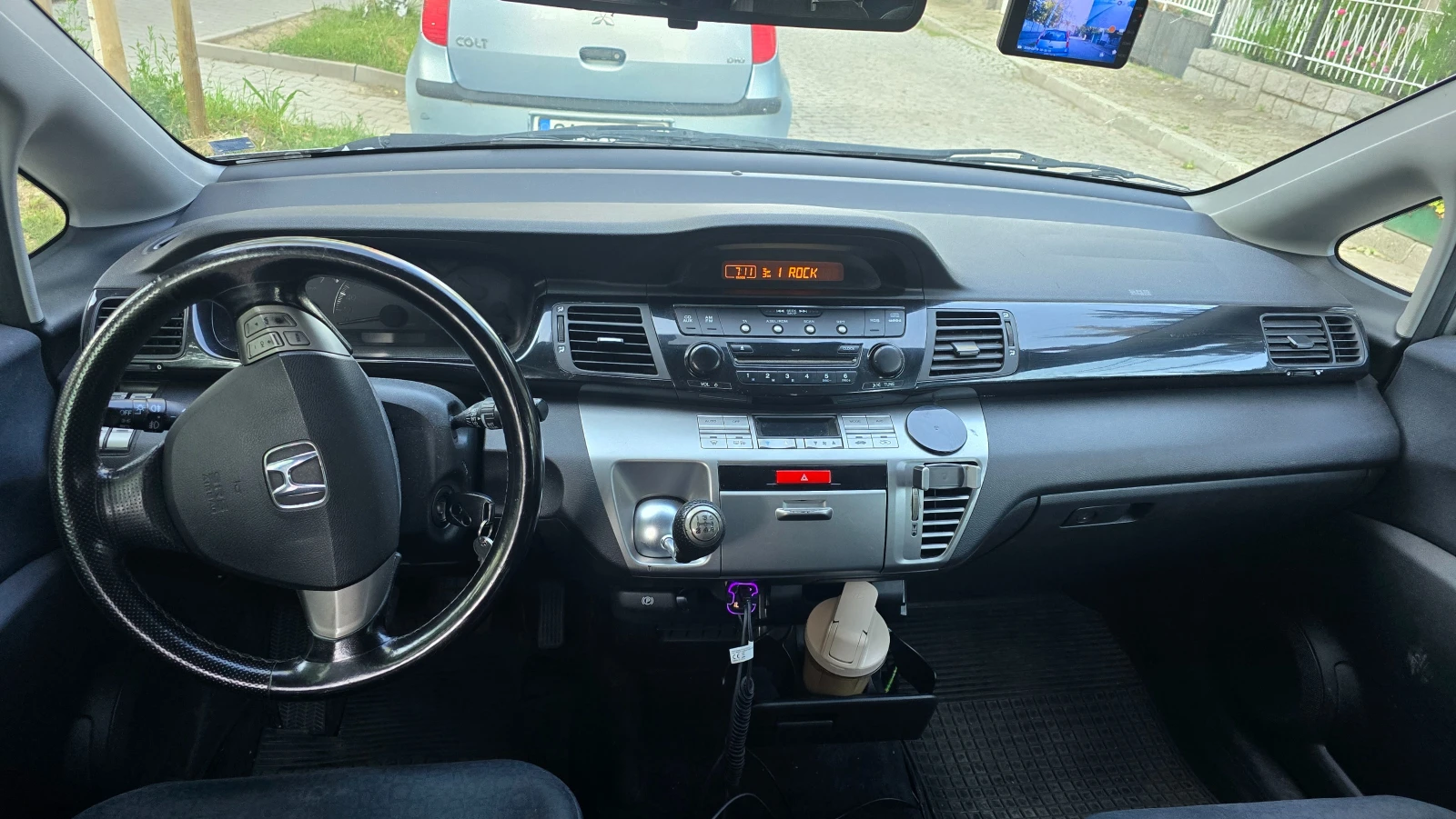 Honda Fr-v, снимка 2 - Автомобили и джипове - 55599070