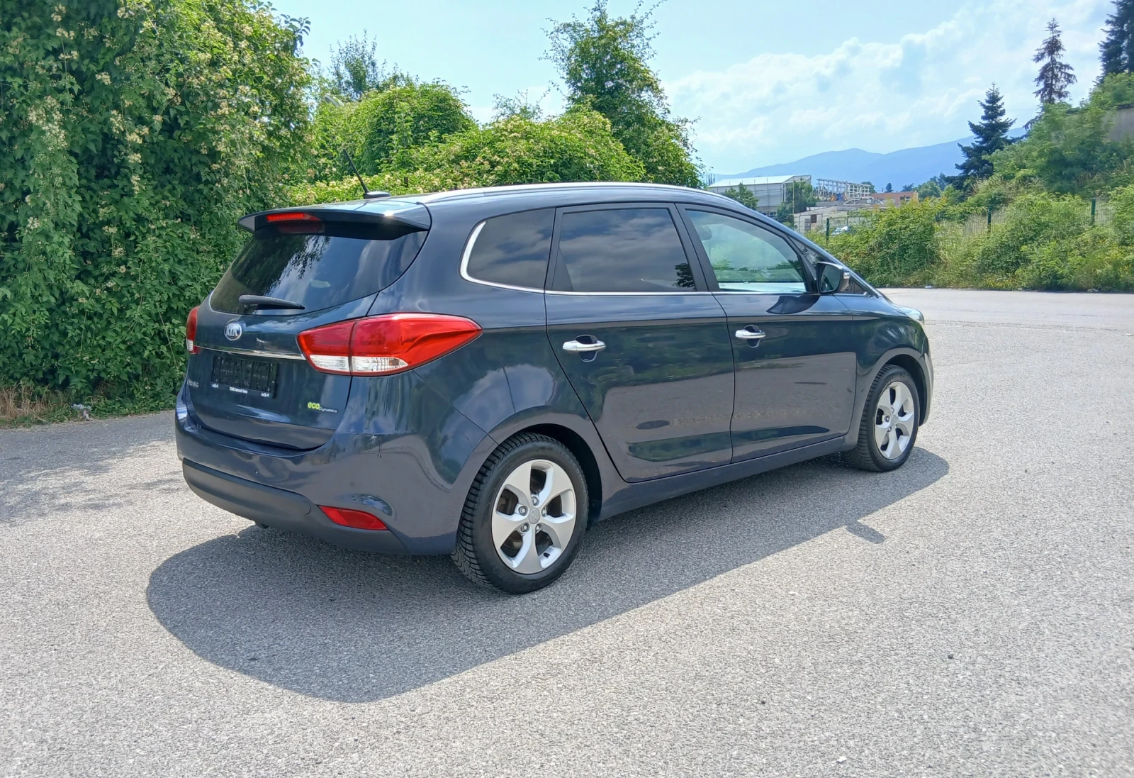 Kia Carens 1.6 135к.с. 6+ 1 м. Камера, снимка 5 - Автомобили и джипове - 55067857