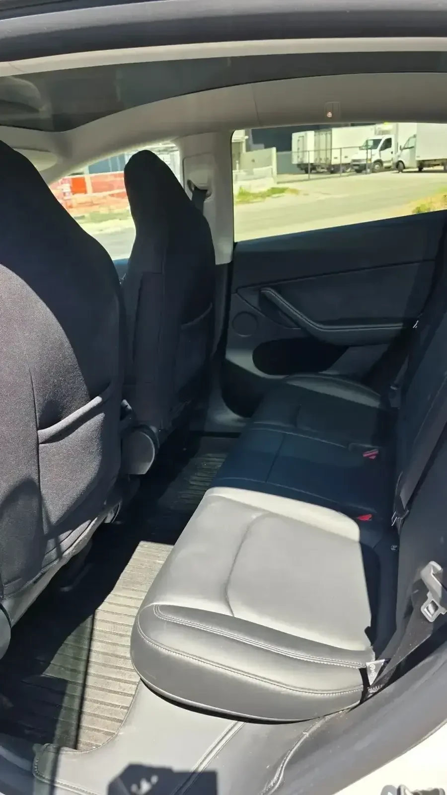 Tesla Model Y Long Range, снимка 8 - Автомобили и джипове - 55674828