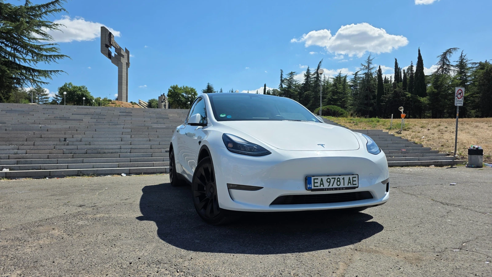 Tesla Model Y Long Range