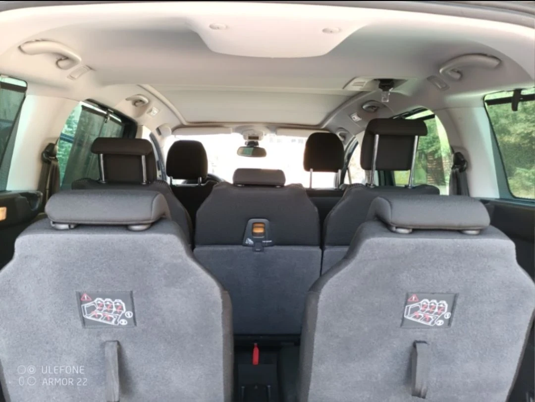 Peugeot 5008 1.6 petrol/ panorama - 7 места, снимка 11 - Автомобили и джипове - 56230037
