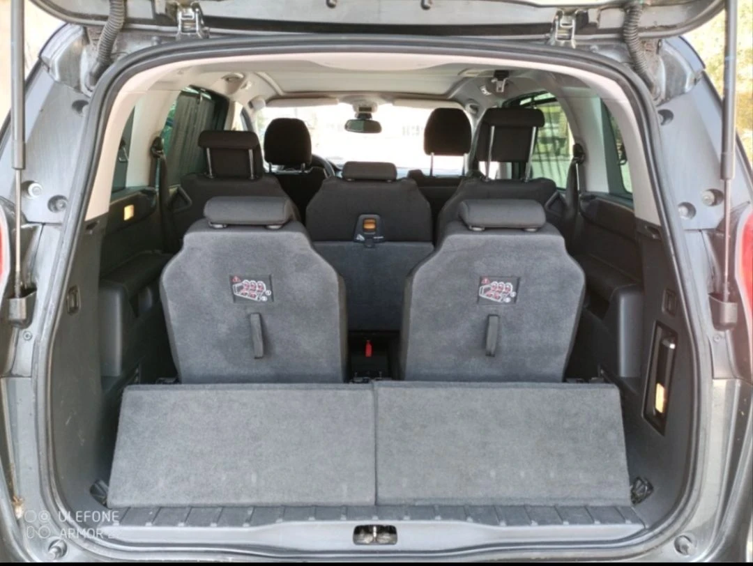 Peugeot 5008 1.6 petrol/ panorama - 7 места, снимка 12 - Автомобили и джипове - 56230037