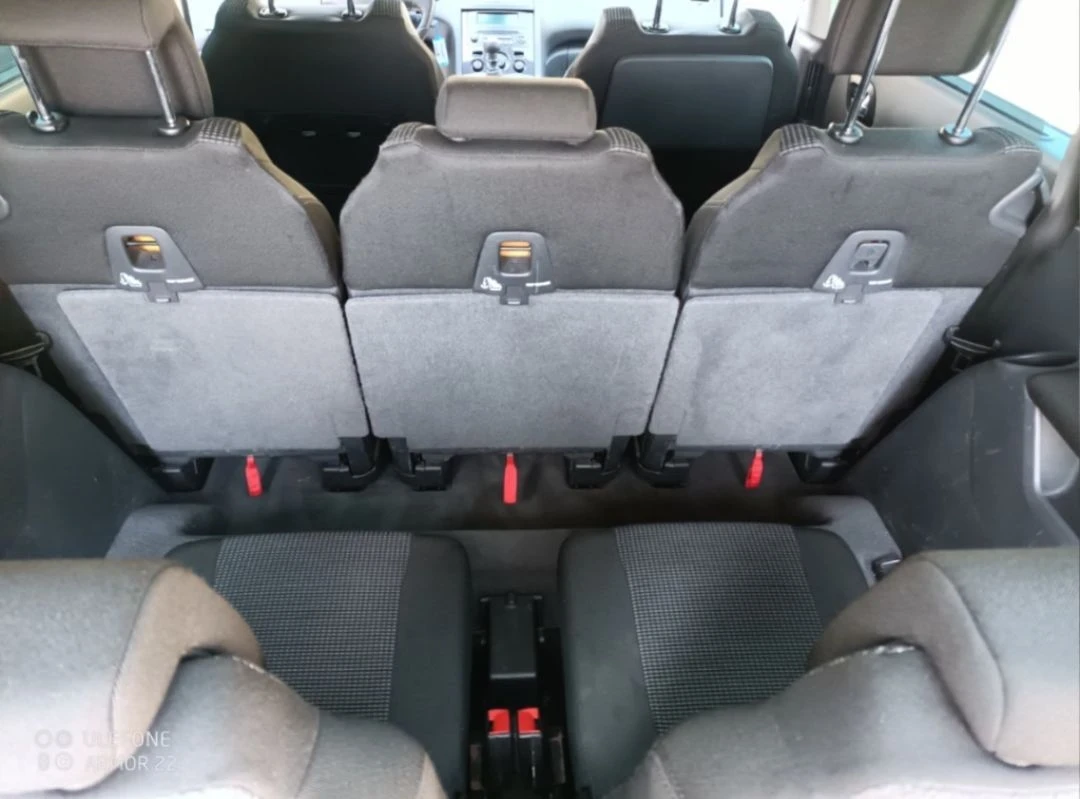 Peugeot 5008 1.6 petrol/ panorama - 7 места, снимка 13 - Автомобили и джипове - 56230037
