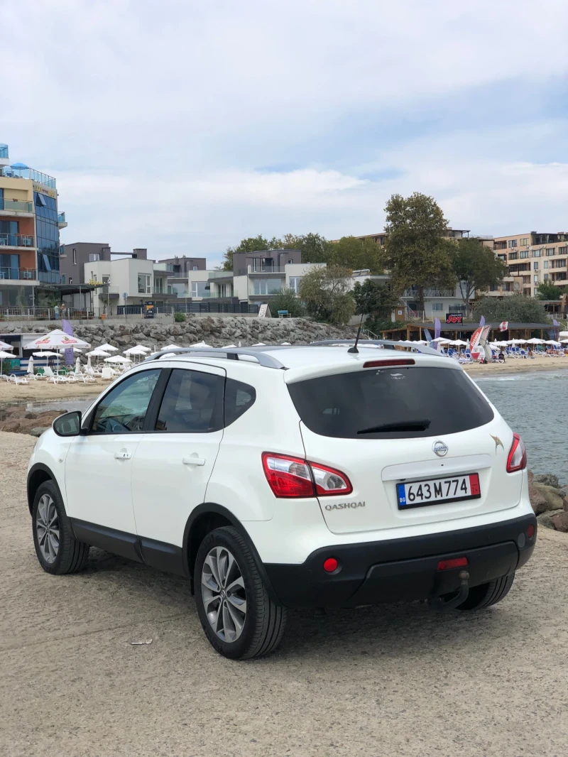 Nissan Qashqai 2.0i 4x4 Automat Full Swiss, снимка 6 - Автомобили и джипове - 47231596